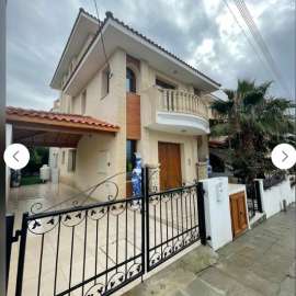 4 BED HOUSE TO RENT